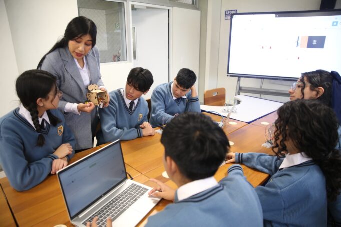 Docentes de Lima y provincias se disputan ‘Palmas Magisteriales’. Este reconocimiento es el más antiguo de América Latina