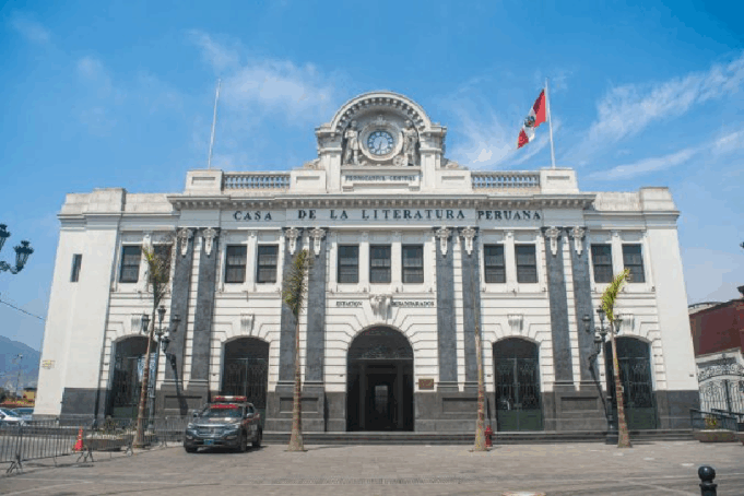 Casa de la Literatura Peruana: entre cuchillos y trenes