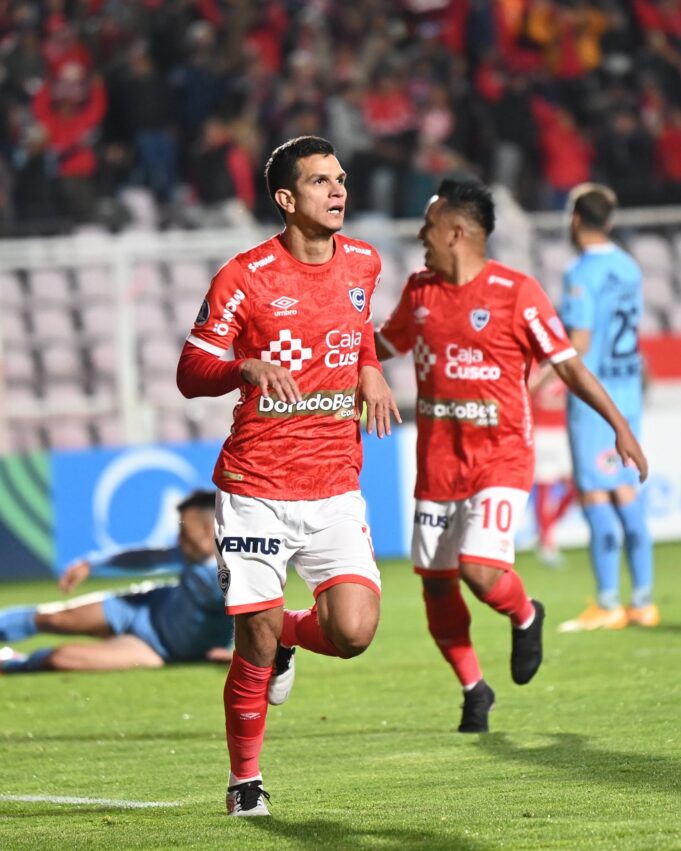 Cienciano goleó a Iquique 4-0 y es líder en su grupo de la Sudamericana. Define pase con Mineiro