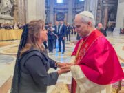 Presidenta Dina Boluarte transmite al papa León XIV afectuoso saludo del pueblo peruano