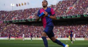 Barcelona le volvió a ganar al Real Madrid por 4-3 y acaricia el título de la Liga de España