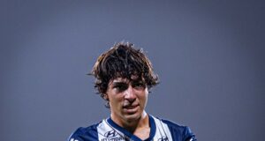 Alianza Lima venció a Alianza Universidad 2-0 y se metió a la pelea por lograr el Apertura