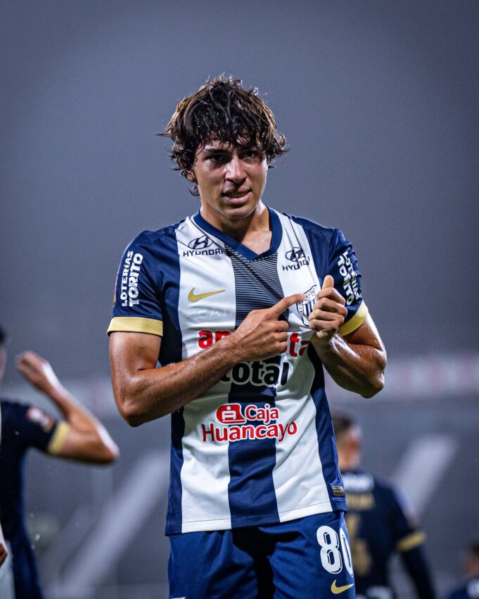 Alianza Lima venció a Alianza Universidad 2-0 y se metió a la pelea por lograr el Apertura