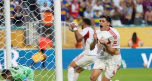 Boca Juniors con Advíncula empató 2-2 con Benfica en el estreno de ambos en el Mundial de Clubes