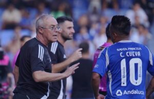 Christian Cueva se estrenó con Emelec en la Liga Pro igualando de local 2-2 con Delfín