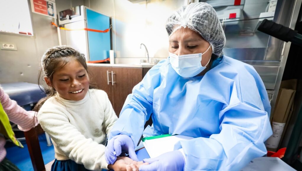 PIAS arribó a emblemática Isla Taquile para brindar más de 3600 atenciones a comunidades quechuas