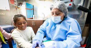 PIAS arribó a emblemática Isla Taquile para brindar más de 3600 atenciones a comunidades quechuas