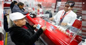 Pensión 65: cuidado con caer en las estafas al momento de cobrar la subvención económica de S/350