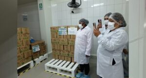 Chimbote: Padres de familia verifican calidad de raciones del Programa Nacional de Alimentación Escolar Comunitaria