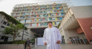 Gobierno duplica inversión en becas con un aumento de más del 55 % en el presupuesto