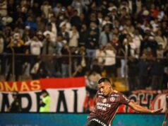 Universitario ganó al Grau 2-0 en Trujillo y sigue líder del Apertura con cinco puntos sobre Alianza