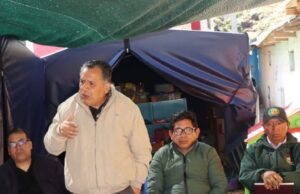 Dirección de Educación Regional de Huancavelica ayuda a todos los escolares luego de perder sus aulas en fuerte lluvia