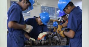 Minedu apuesta por reforzar la educación tecnológica para impulsar oportunidades laborales en los jóvenes