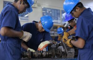 Minedu apuesta por reforzar la educación tecnológica para impulsar oportunidades laborales en los jóvenes