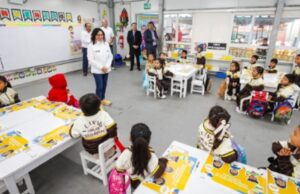 Ministra Leslie Urteaga entrega moderna cocina y almacén que beneficiarán a más de 300 escolares de Puente Piedra