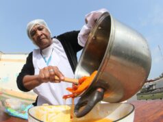 Pensión 65: conoce a la usuaria que prepara dulces tradicionales y genera recuerdos a infancia