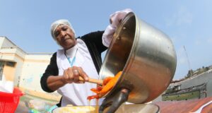 Pensión 65: conoce a la usuaria que prepara dulces tradicionales y genera recuerdos a infancia