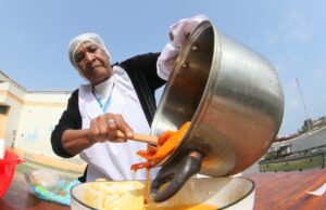 Pensión 65: conoce a la usuaria que prepara dulces tradicionales y genera recuerdos a infancia
