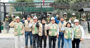 Mineros ancestrales marchan en Lima