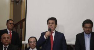 Tomás Gálvez acudió a la Fiscal de la Nación para exigir su reposición