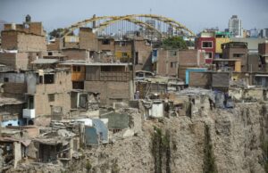 Viviendas seguras sobre suelos firmes: clave para prevenir tragedias tras sismos