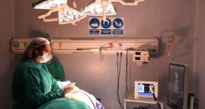 Con innovador procedimiento en medicina paliativa IREN Centro reduce dolor y sufrimiento en pacientes con cáncerMejora calidad de vida de pacientes oncológicos.