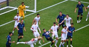 Inter de Milán le ganó en el final al Urawa de Japón 2-1 con goles de Martínez y Carboni