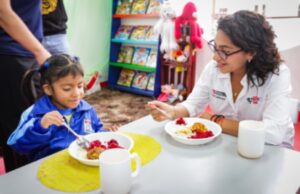 Ministra Leslie Urteaga anunció ingreso de escuelas a modalidad de corresponsabilidad para alimentación con productos locales