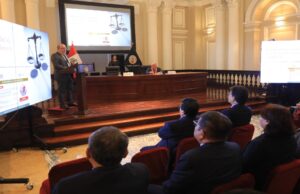 Independencia judicial debe estar basada en despolitización de la justicia e inamovilidad de magistrados