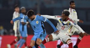 Venezuela cayó ante Uruguay por 2-0 y complicó su chance de mantener el lugar del Repechaje