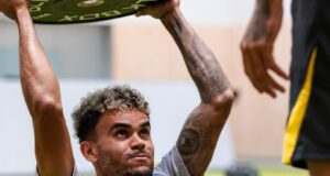 El futuro incierto del colombiano Luis Díaz que no quiere seguir en el Liverpool de Inglaterra