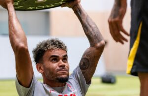 El futuro incierto del colombiano Luis Díaz que no quiere seguir en el Liverpool de Inglaterra