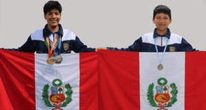 Genio gana medalla de oro en Olimpiada Mundial de Matemáticas y va por una beca en la Universidad de Cambridge