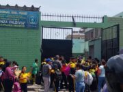 La Educación gratuita no existe en el país: padres de familia de colegio en Callao denuncian cobros obligatorios por matrículas