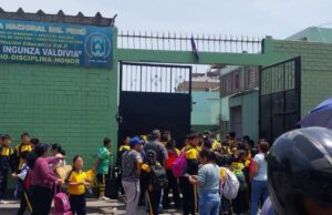 La Educación gratuita no existe en el país: padres de familia de colegio en Callao denuncian cobros obligatorios por matrículas