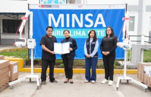 DIRIS Lima Este entrega 11 Equipos de Rayos X Dental Portátiles a Centros de Salud