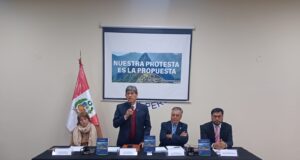 Presentan libro “Plan Tawantinsuyo” que propone la refundación del Perú