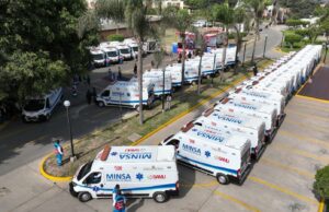 Minsa entrega 33 nuevas ambulancias para la ampliación de la flota del SAMU