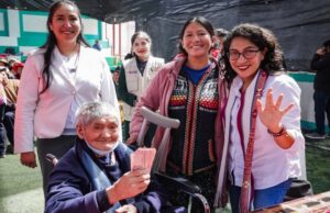 Midis inicia pago a cerca de 8 mil usuarios de Pensión 65 con “carritos pagadores” en Cusco