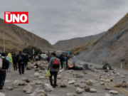 Excluidos del REINFO paralizan 7 carreteras: mineros artesanales protestan por exclusión masiva