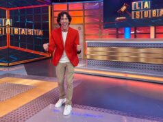 Mateo Garrido Lecca debuta como conductor en América con “La Subasta”, acompañado por Verónica Linares y Rebeca Escribens