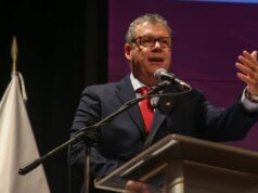 Ministro de Educación viaja a París para impulsar alianza estratégica que potencia la ciencia y el liderazgo juvenil en los COAR