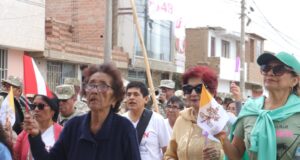 Soldados peruanos peregrinan unidos por la fe y la patria en conmemoración del úncio Milagro Eucarístico del Perú