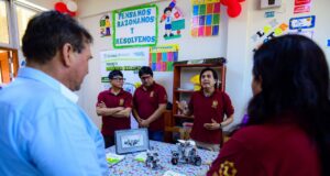 Ucayali impulsa revolución educativa con robótica: ganadores competirán en Pekín 2025