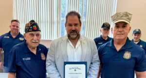 El Embajador Luis Suárez fue reconocido por la legión americana