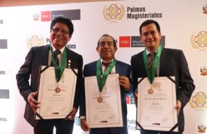 Más de 1.4 millones de soles para maestros condecorados con ‘Las Palmas Magisteriales’