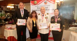 Poeta Martha Morán: entrega reconocimiento Personaje Leyenda del Bicentenario a figuras que dejaron huella en el Perú(VIDEO)