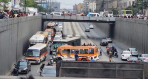 Terrible accidente en Alfonso Ugarte! tres muertos y 27 heridos en trágico choque entre Anconero y bus del Metropolitano