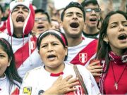 Medios de comunicación difundir el himno nacional dos veces al día