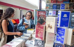Los libros políticos de la feria imaginaria